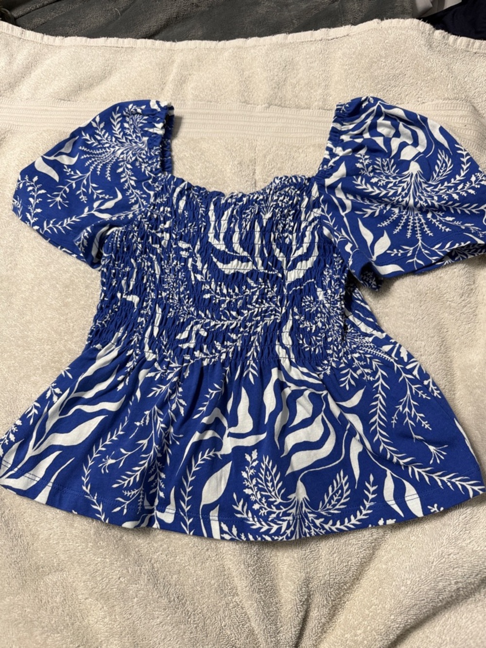 H&M Blue and White Floral Smocked Puff-Sleeve Top